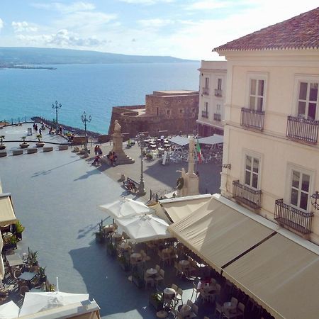 Hotel Della Piazza ปิซโซ ภายนอก รูปภาพ